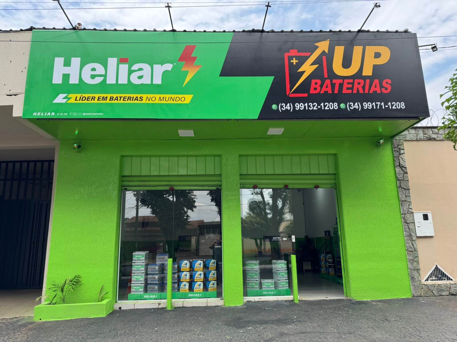 Fachada da Loja UP Baterias